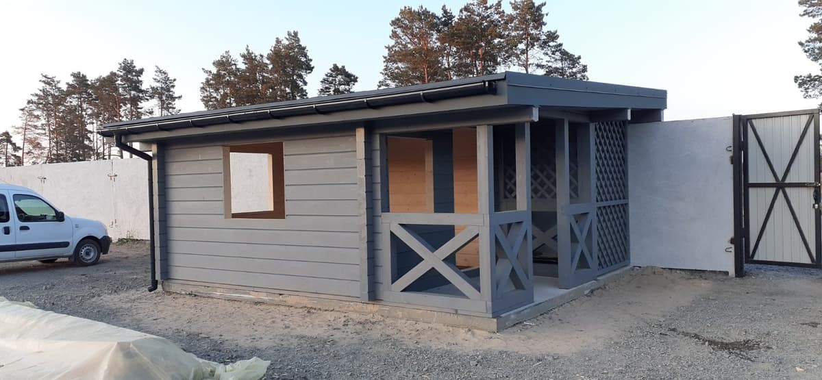 Гостьовий будинок з верандою